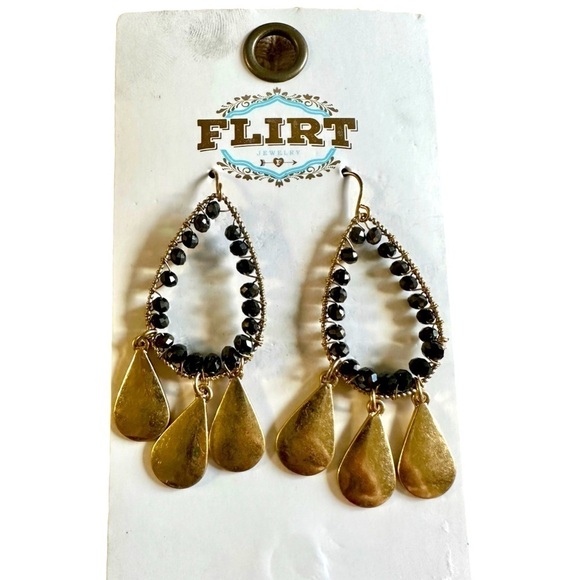 flirt jewelry Jewelry - Flirt Jewelry Black Beaded Teardrop Earrings​​​